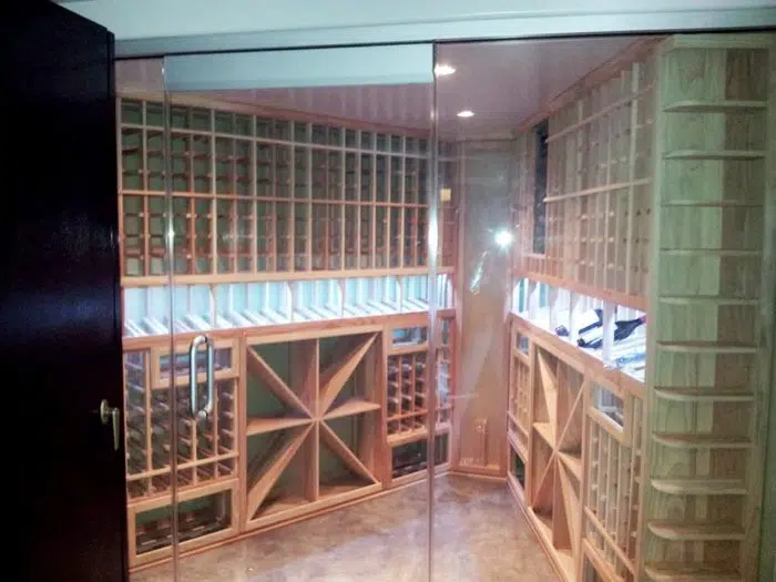 Insulated Seamless Glass Wine Cellar Door